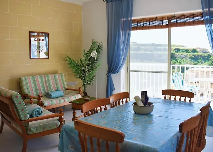 Seaview 2-bedroom In Apartment *