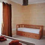 Seaview 2-bedroom In 公寓 *