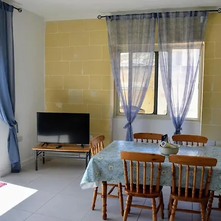 Seaview 2-bedroom In *