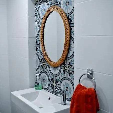 Seaview 2-bedroom In 克伦蒂