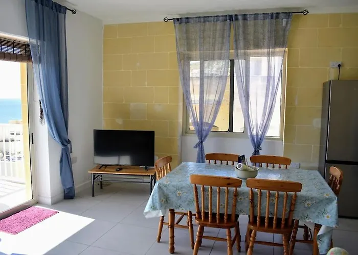 Seaview 2-bedroom In *