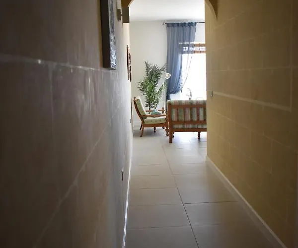 Seaview 2-bedroom In クレンディ