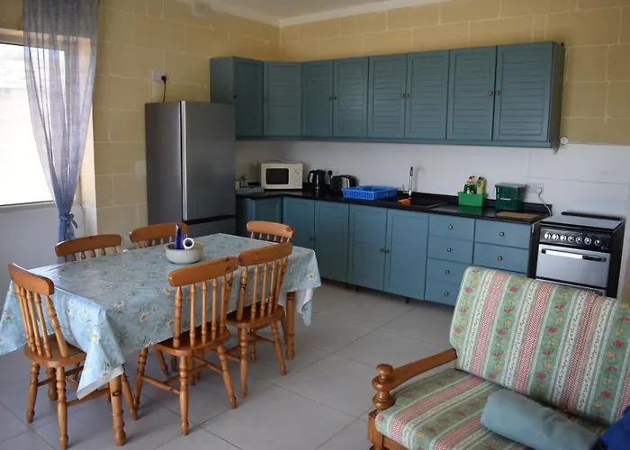 Seaview 2-bedroom In